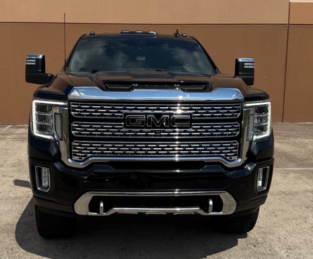 Photo 5 of this GMC SIERRA 2500HD