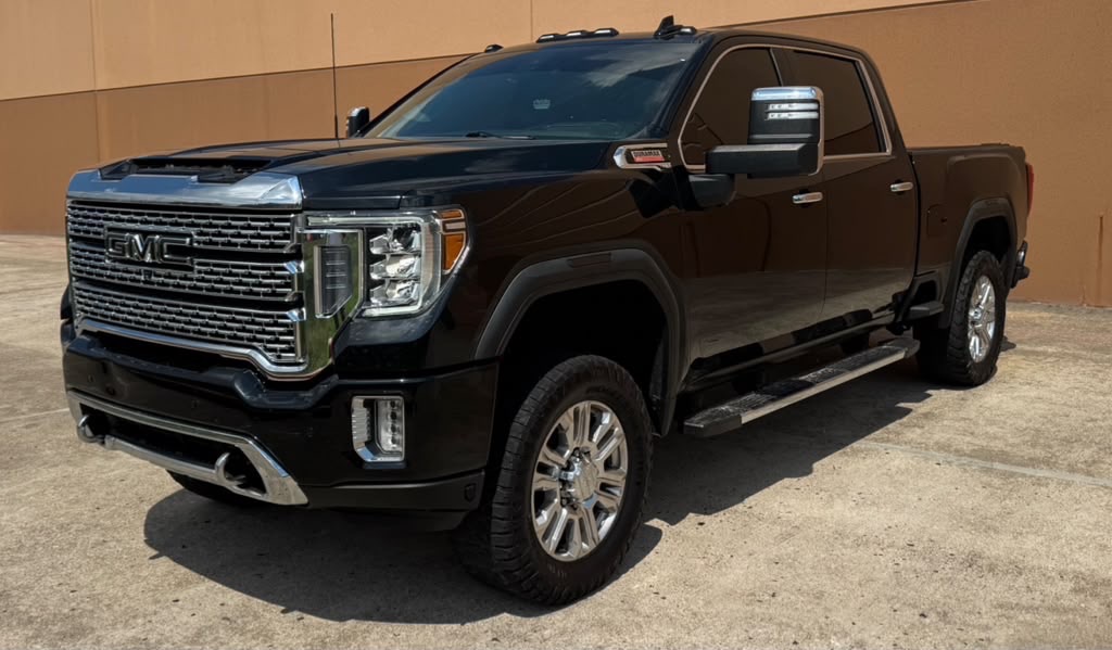 Photo 2 of this GMC SIERRA 2500HD