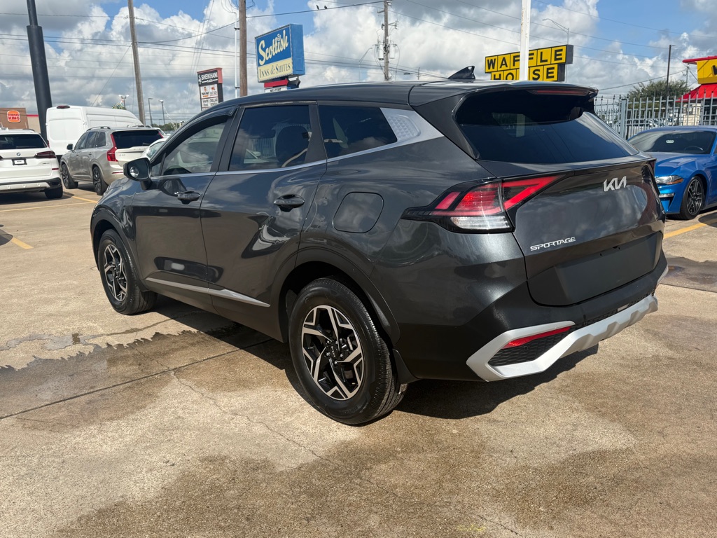 Photo 5 of this KIA SPORTAGE