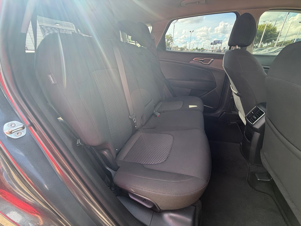Photo 16 of this KIA SPORTAGE