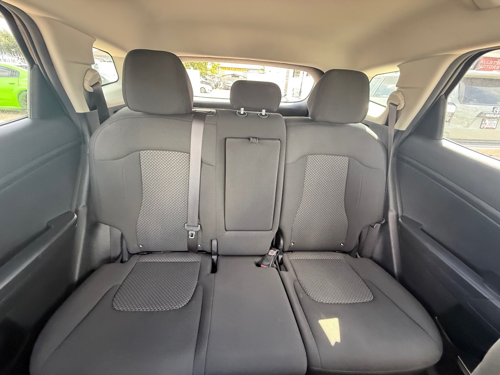 Photo 19 of this KIA SPORTAGE