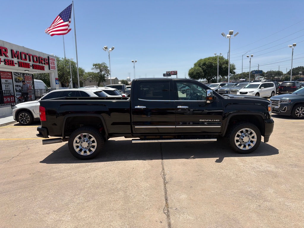 Photo 6 of this GMC SIERRA 2500HD