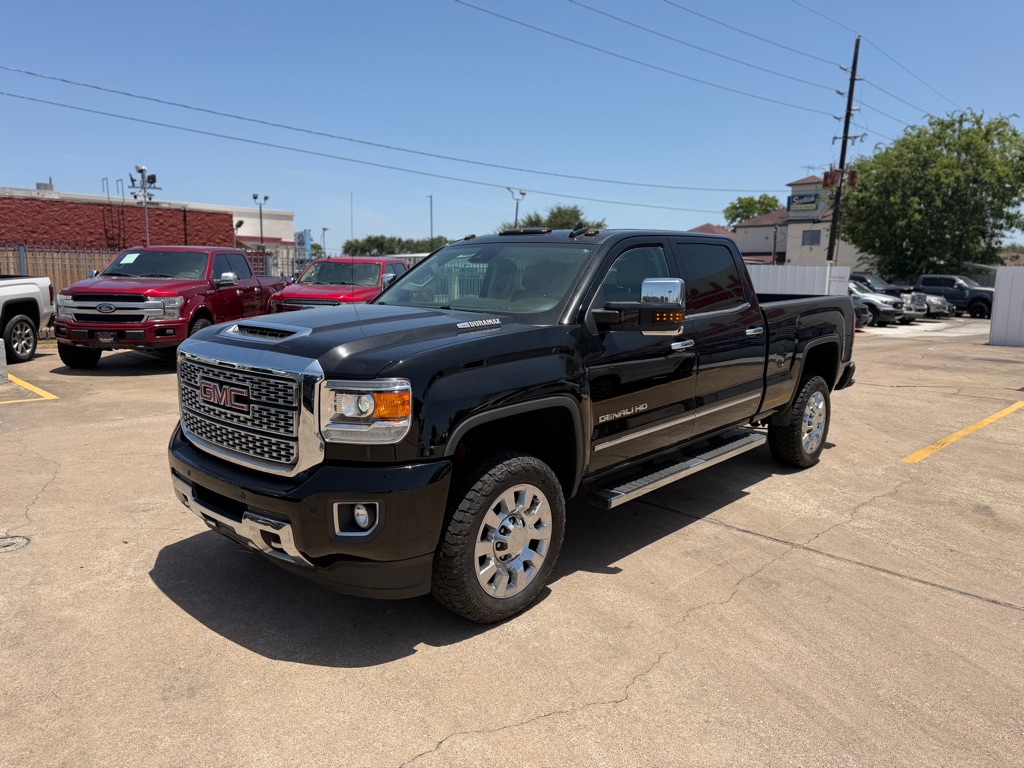 Photo 3 of this GMC SIERRA 2500HD