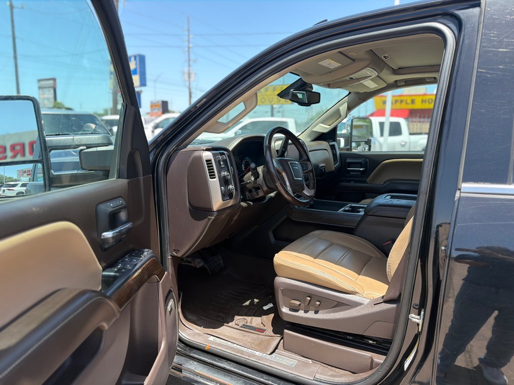 Photo 13 of this GMC SIERRA 2500HD