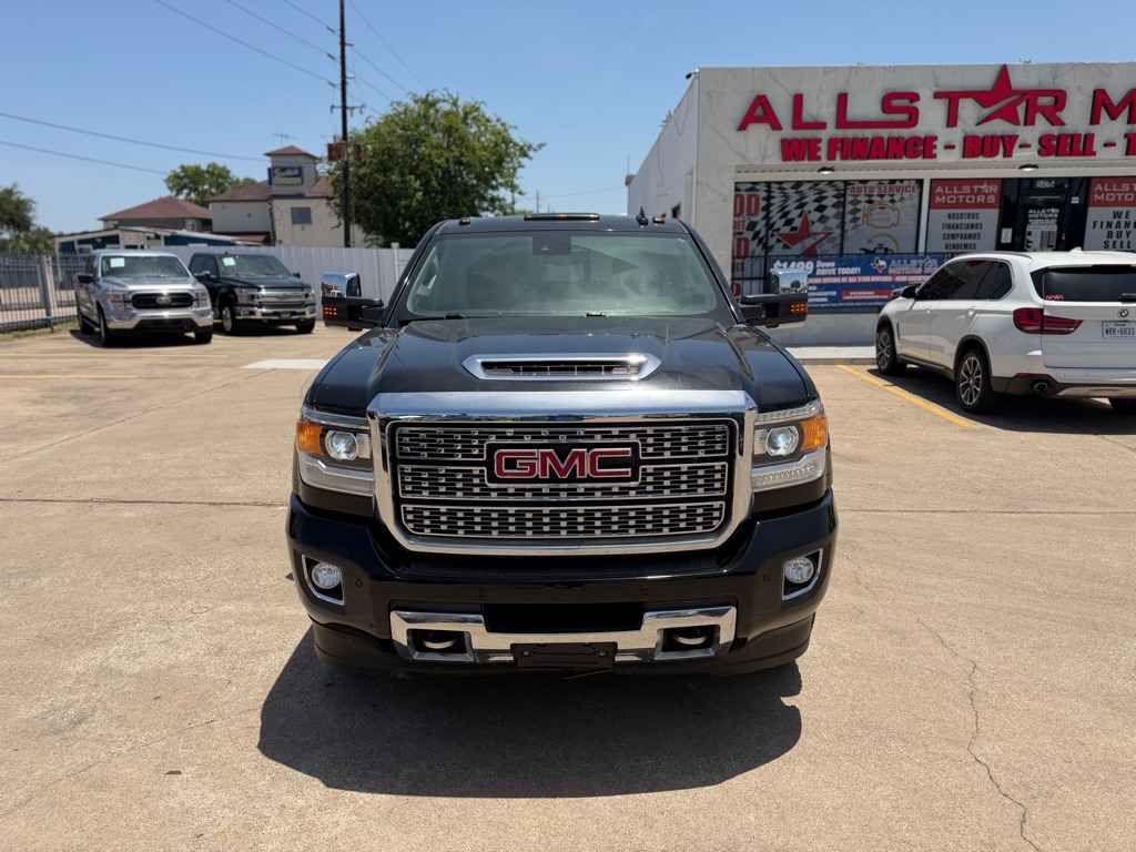 Photo 2 of this GMC SIERRA 2500HD