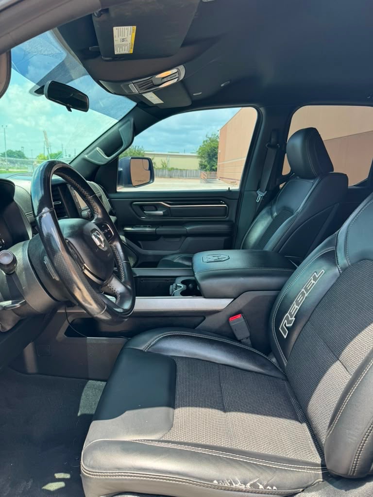 Photo 11 of this RAM 1500
