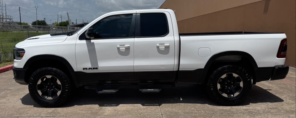 Photo 7 of this RAM 1500