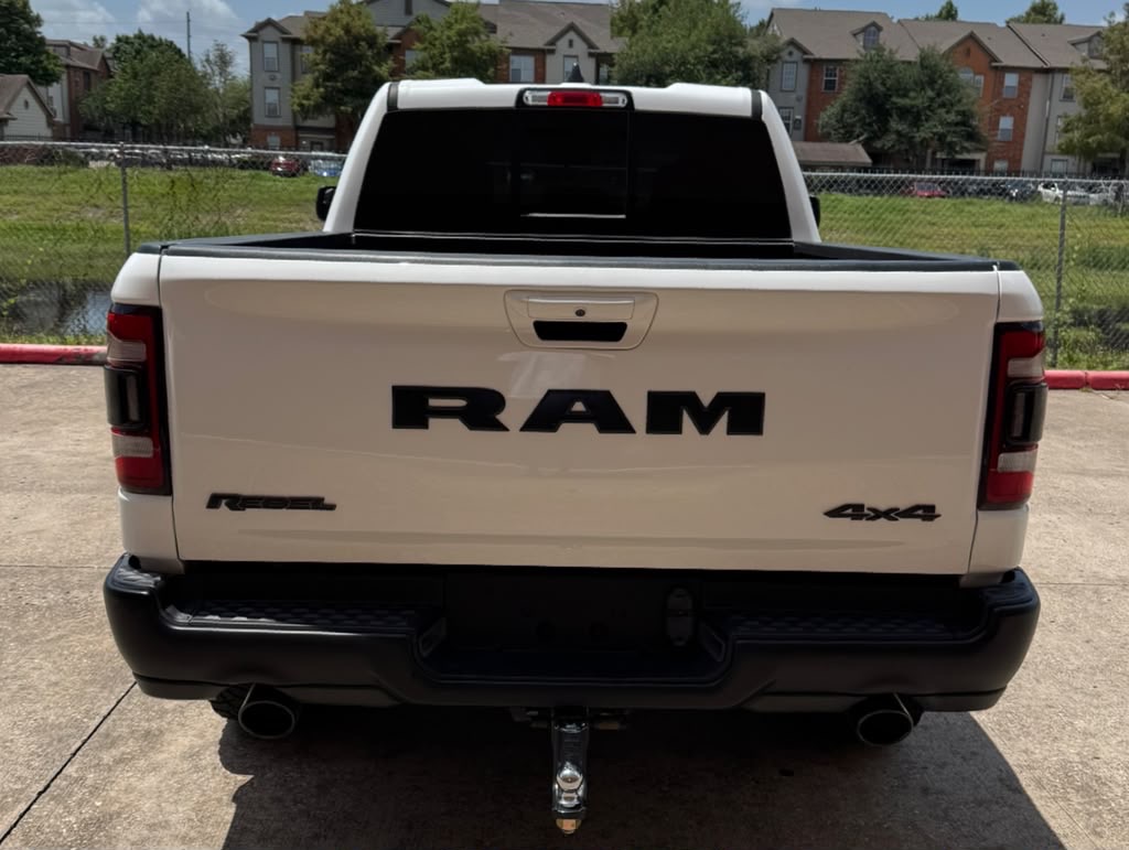 Photo 6 of this RAM 1500