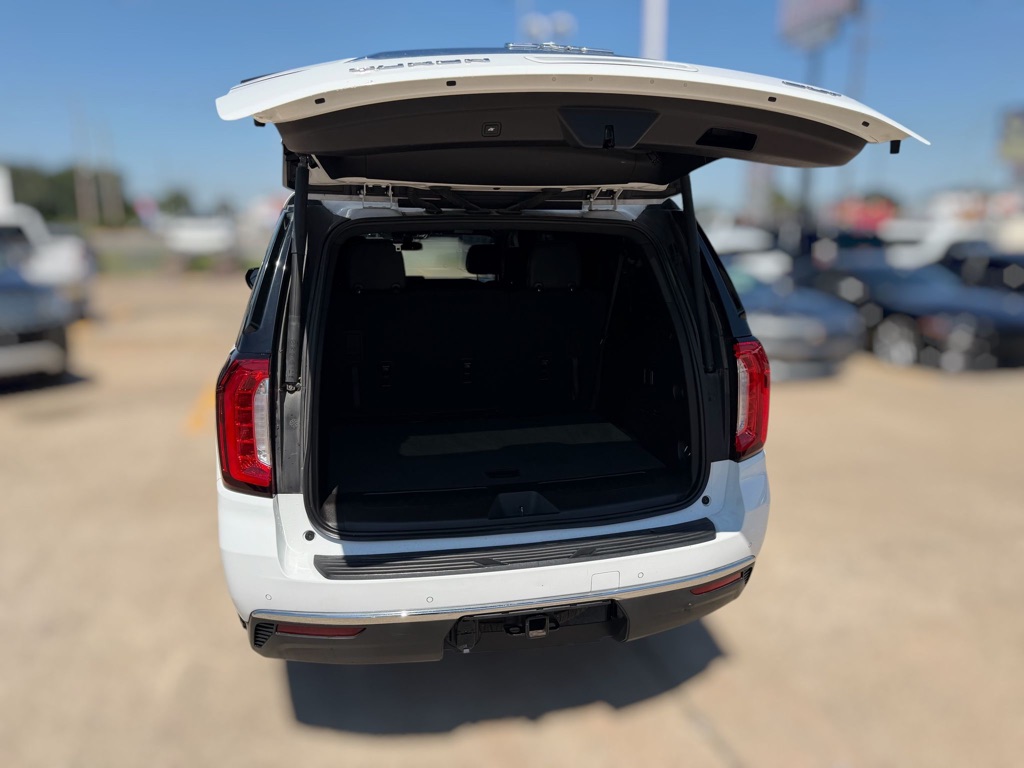 Photo 12 of this GMC YUKON XL