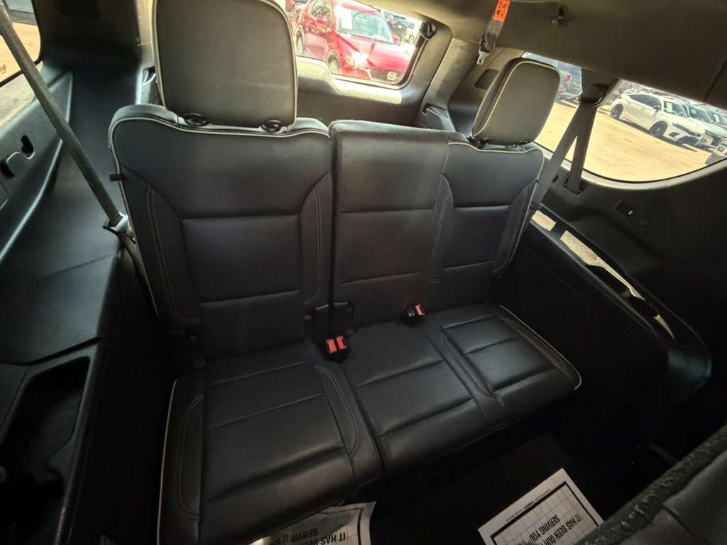 Photo 17 of this GMC YUKON XL