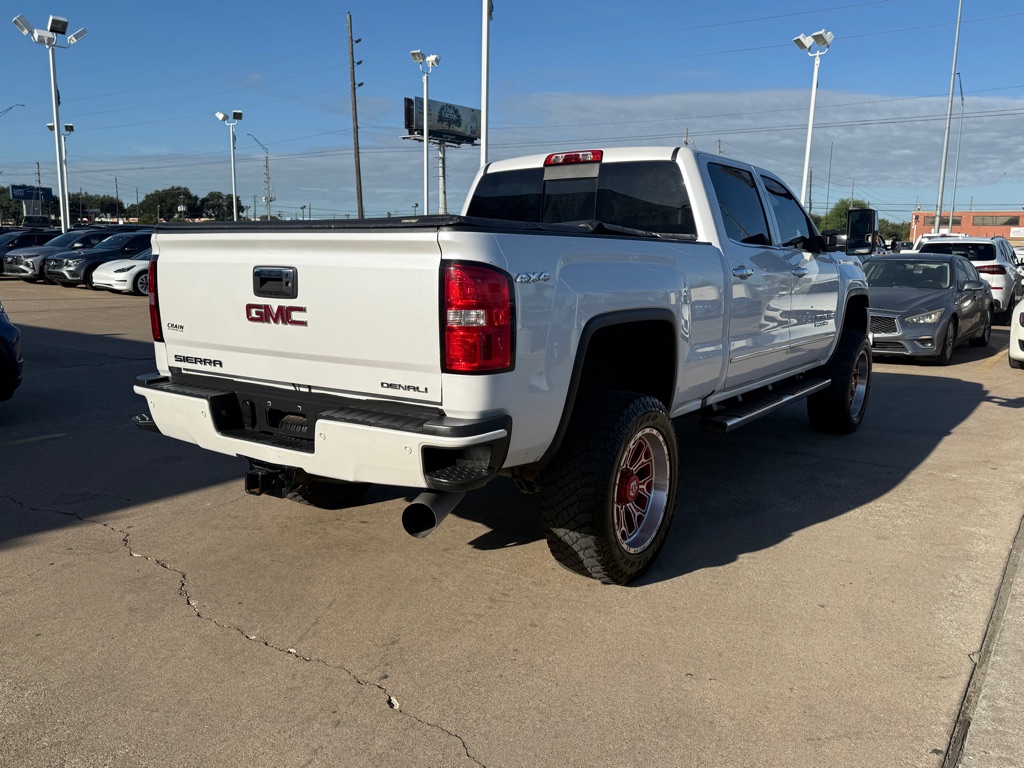 Photo 7 of this GMC SIERRA 2500HD