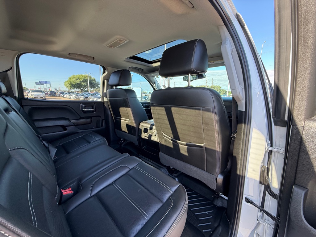 Photo 14 of this GMC SIERRA 2500HD