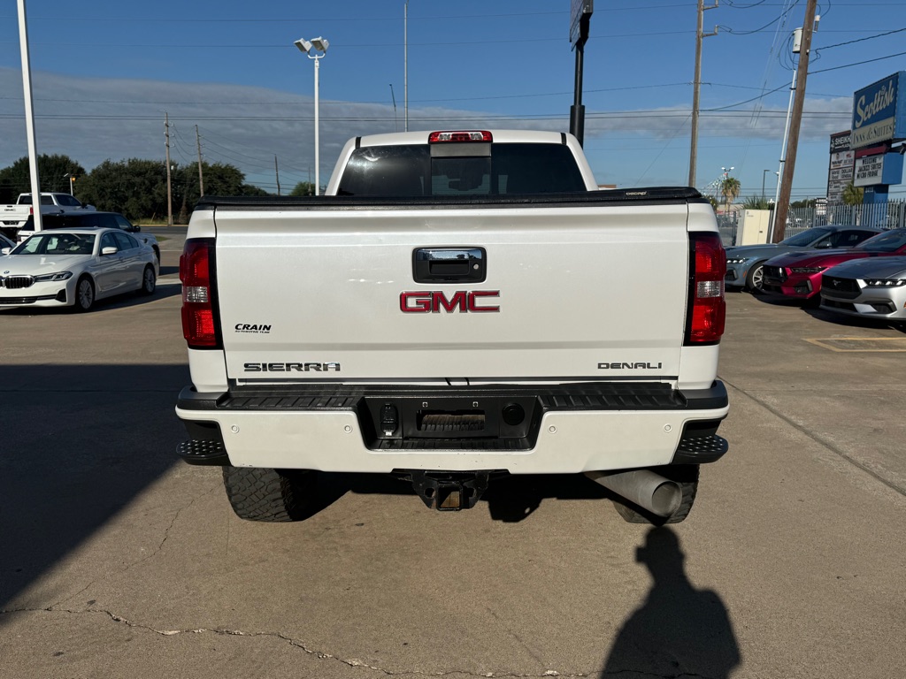 Photo 6 of this GMC SIERRA 2500HD