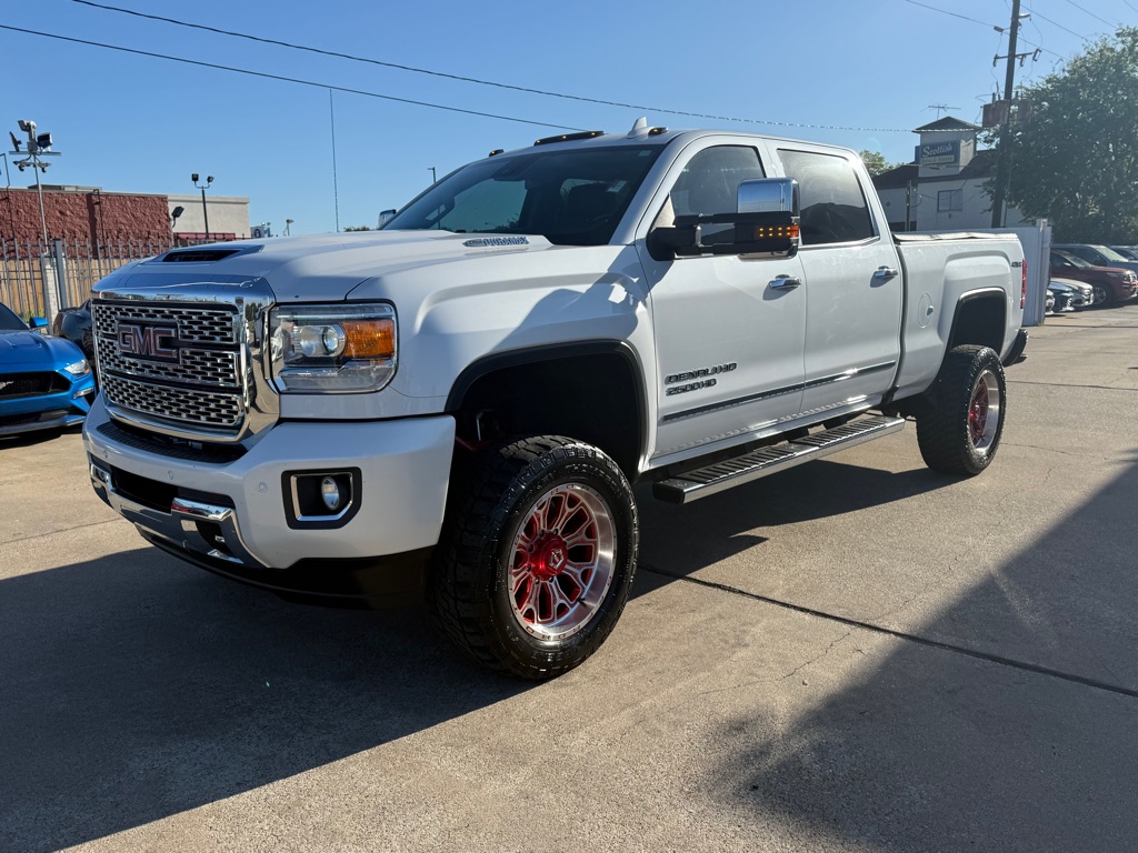 Photo 3 of this GMC SIERRA 2500HD