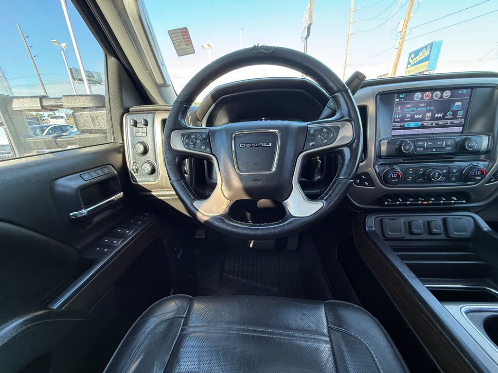 Photo 22 of this GMC SIERRA 2500HD
