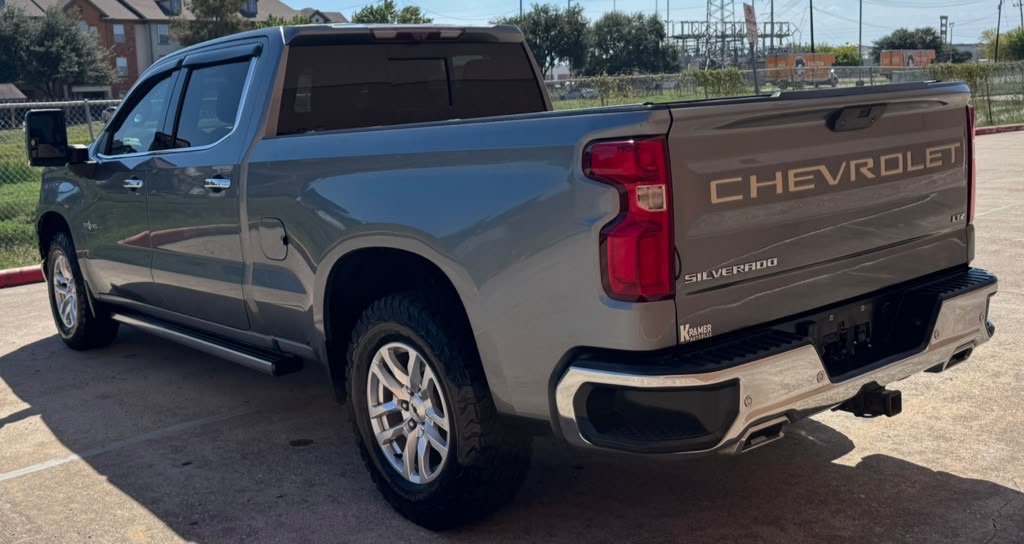 Photo 3 of this CHEVROLET SILVERADO 1500