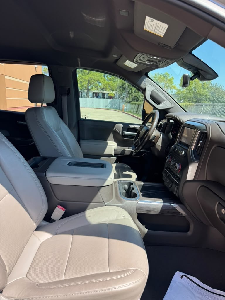 Photo 11 of this CHEVROLET SILVERADO 1500