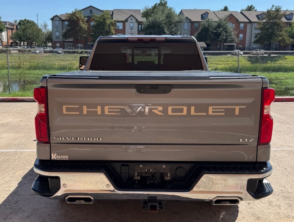 Photo 6 of this CHEVROLET SILVERADO 1500