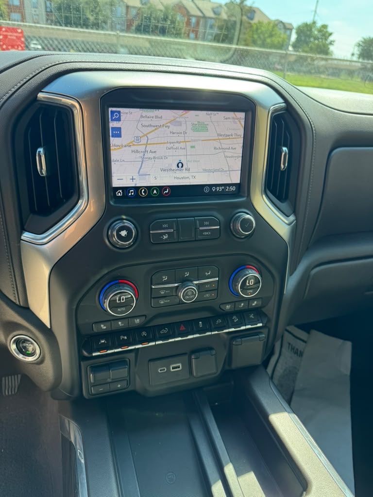 Photo 13 of this CHEVROLET SILVERADO 1500