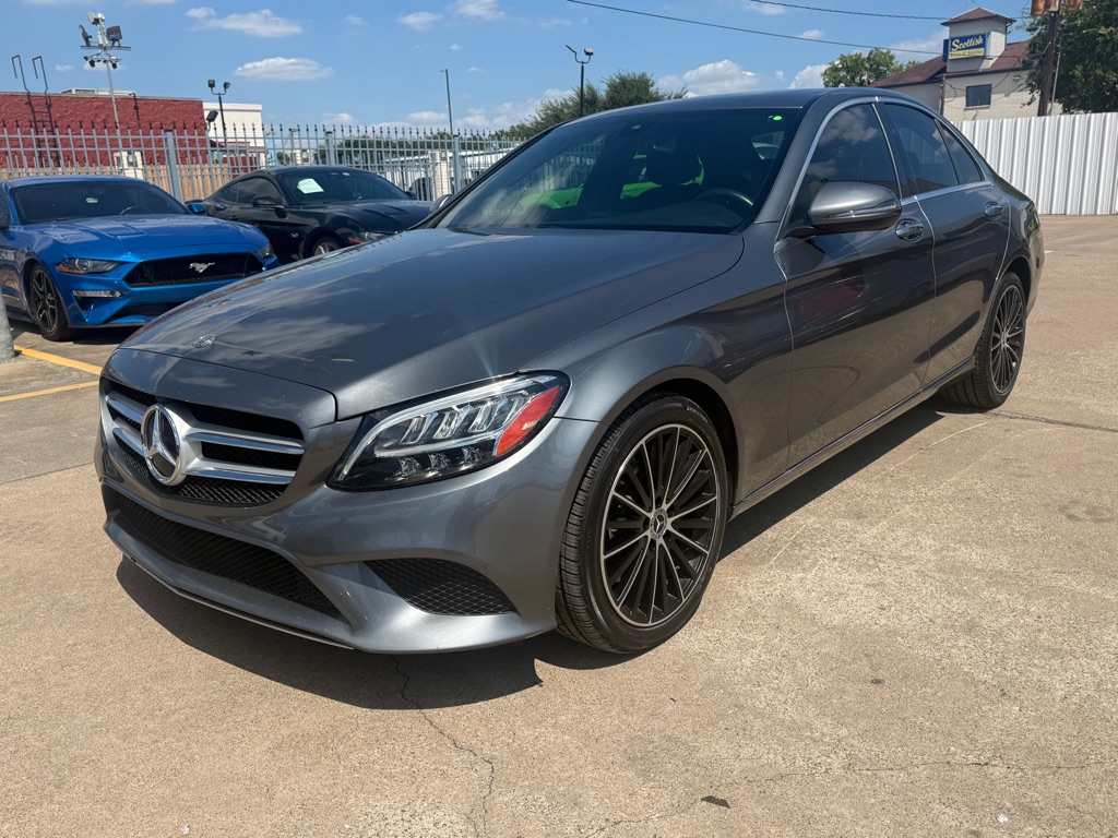 Photo 3 of this MERCEDES-BENZ C-CLASS