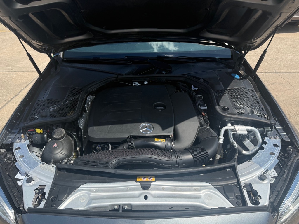 Photo 12 of this MERCEDES-BENZ C-CLASS