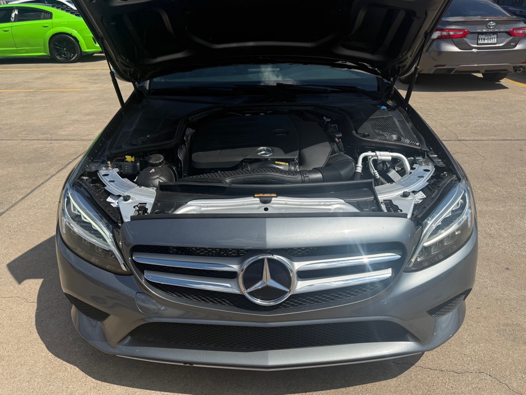 Photo 11 of this MERCEDES-BENZ C-CLASS
