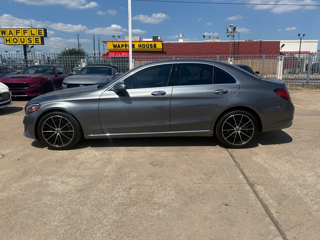 Photo 4 of this MERCEDES-BENZ C-CLASS