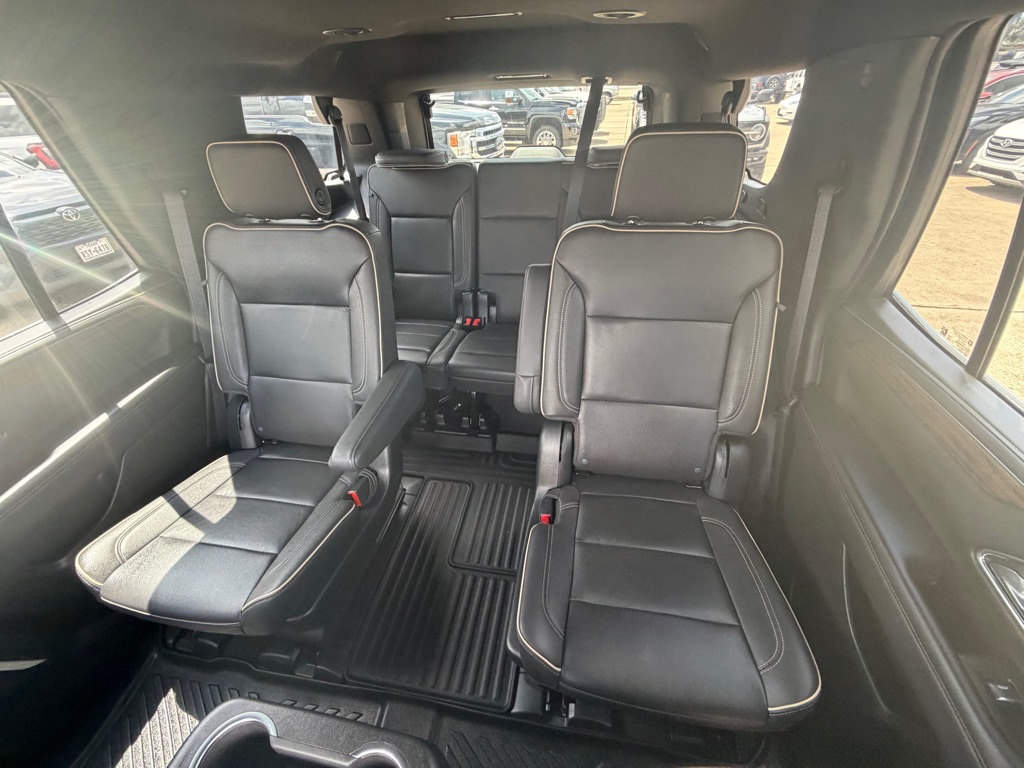 Photo 16 of this CHEVROLET TAHOE