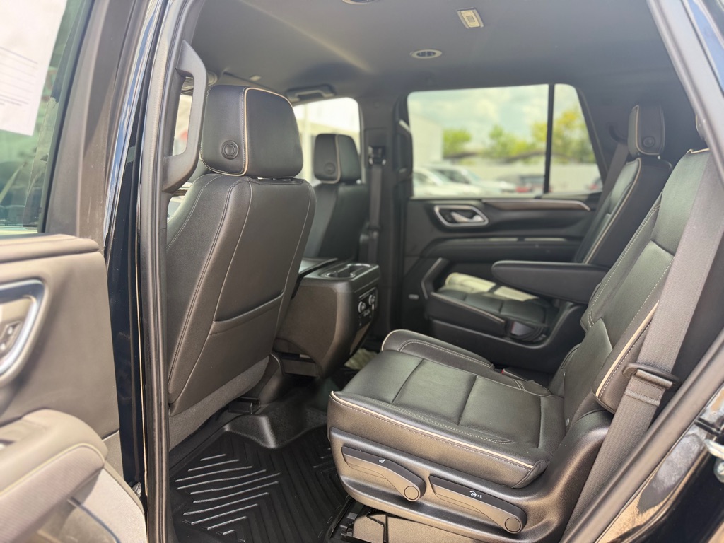 Photo 13 of this CHEVROLET TAHOE