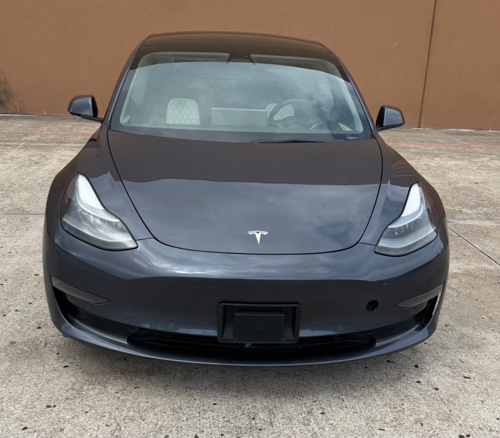 Photo 4 of this TESLA MODEL 3