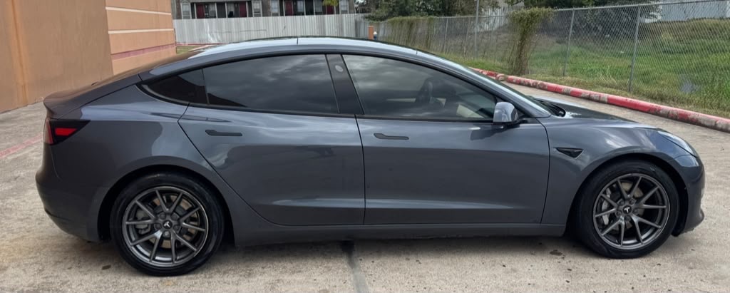Photo 6 of this TESLA MODEL 3