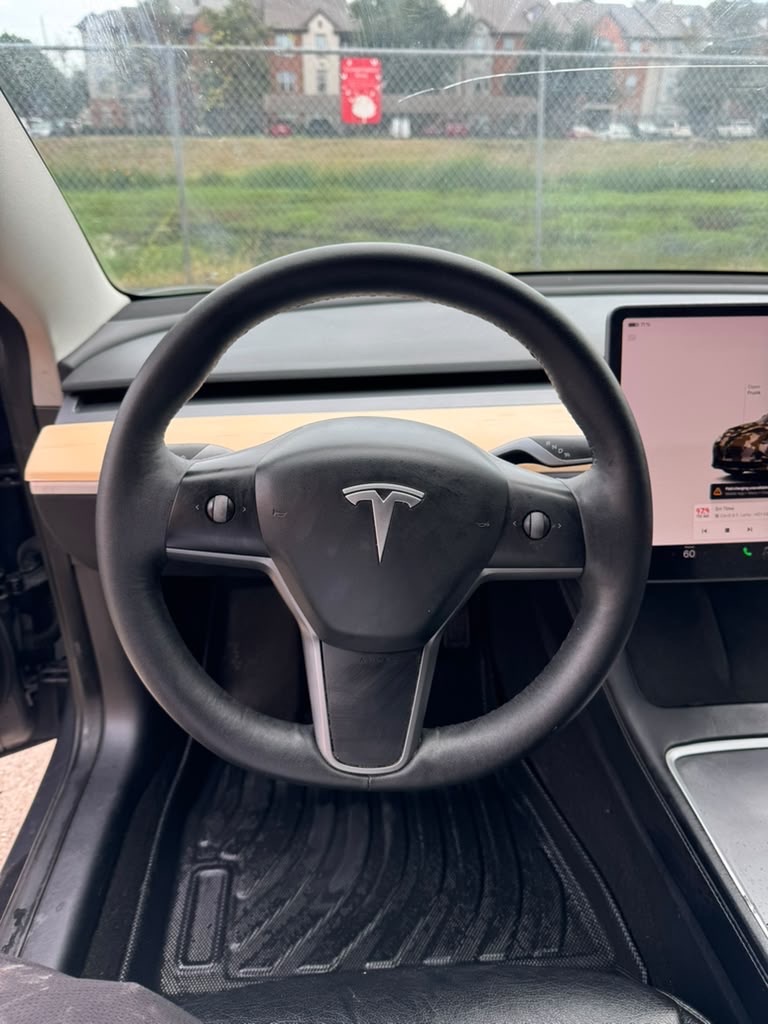 Photo 14 of this TESLA MODEL 3