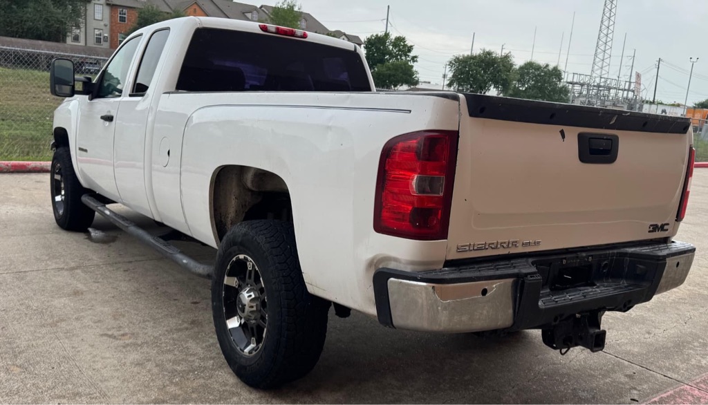 Photo 3 of this CHEVROLET SILVERADO 3500H