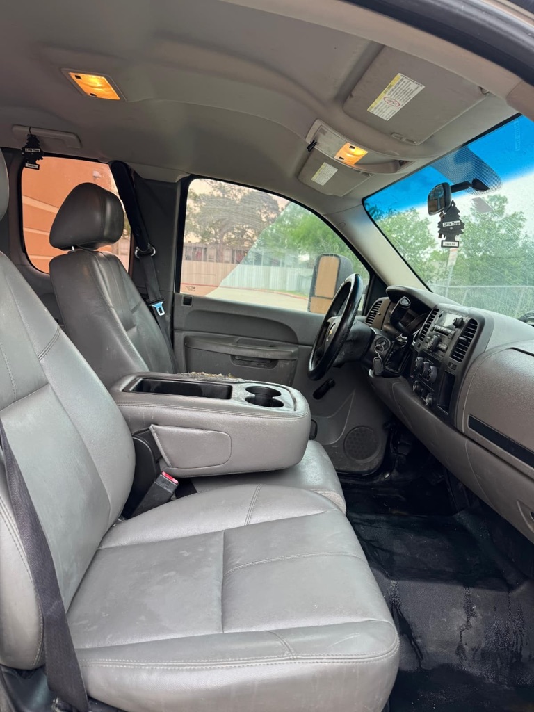 Photo 11 of this CHEVROLET SILVERADO 3500H