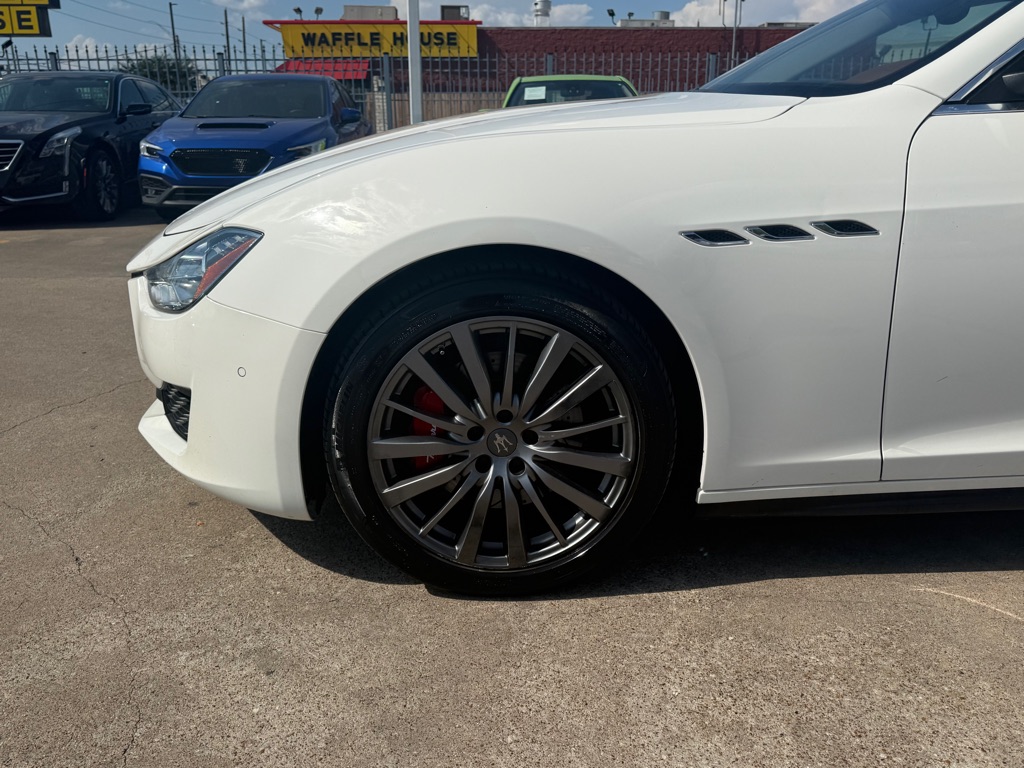 Photo 9 of this MASERATI GHIBLI