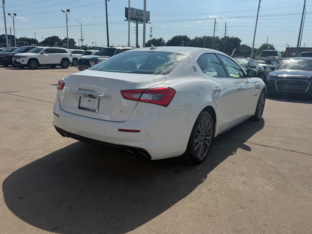 Photo 7 of this MASERATI GHIBLI