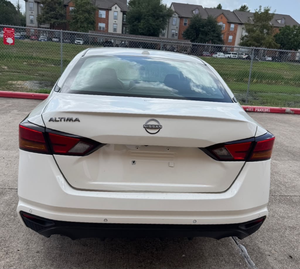 Photo 6 of this NISSAN ALTIMA