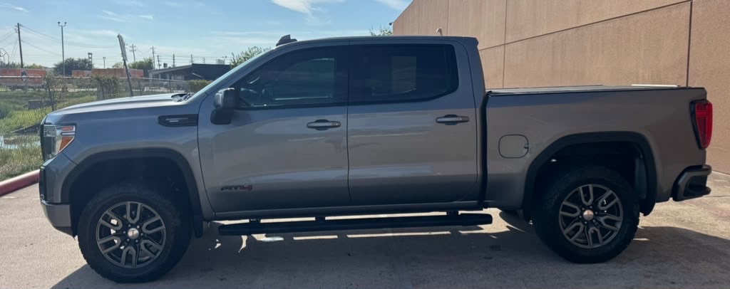 Photo 8 of this GMC SIERRA 1500