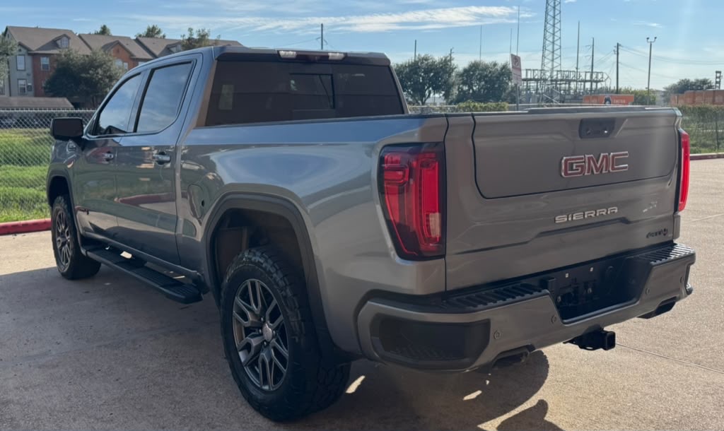 Photo 4 of this GMC SIERRA 1500