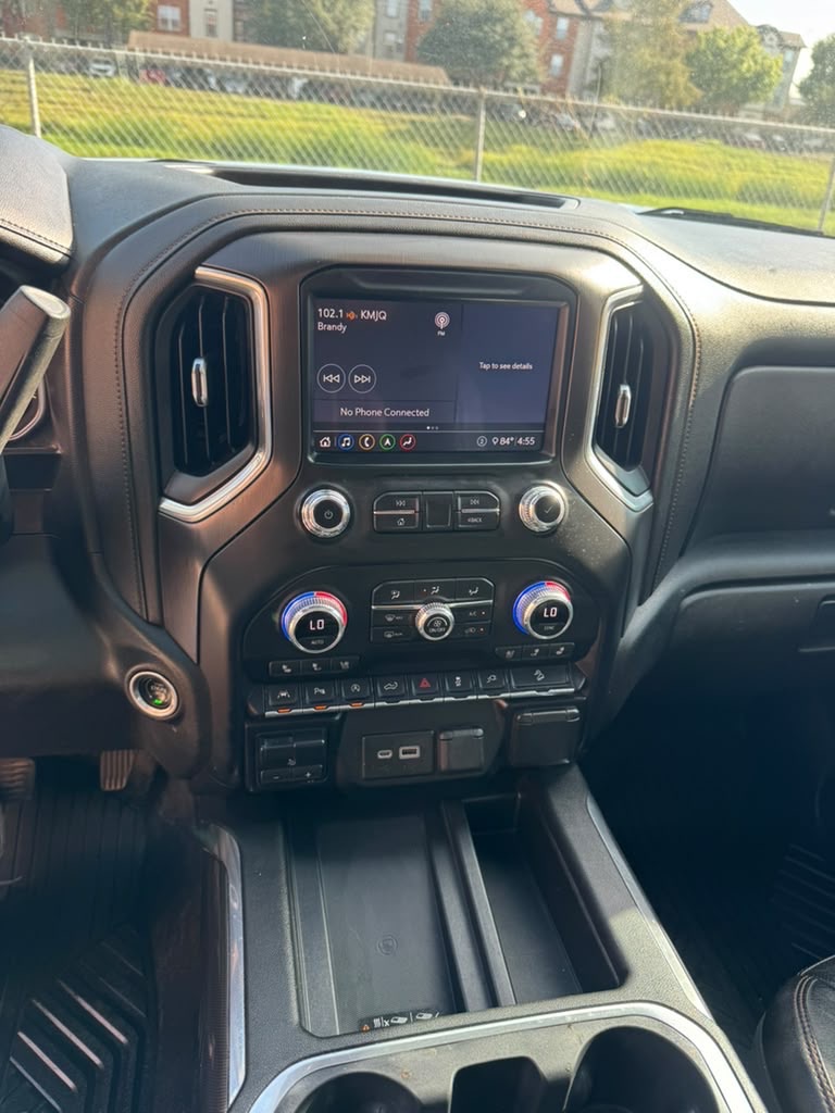 Photo 18 of this GMC SIERRA 1500