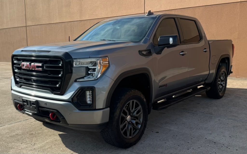 Photo 2 of this GMC SIERRA 1500