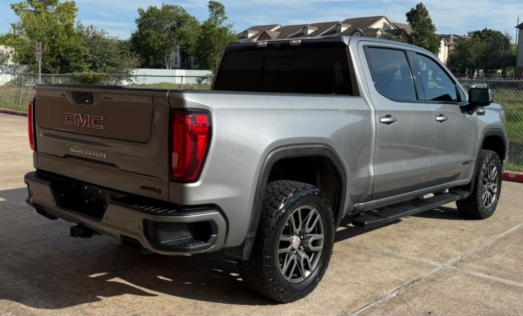 Photo 3 of this GMC SIERRA 1500