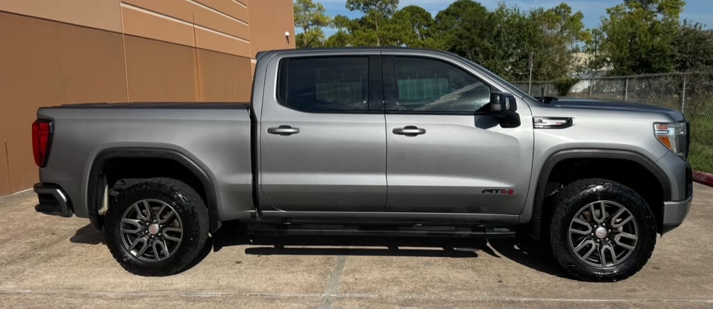 Photo 7 of this GMC SIERRA 1500