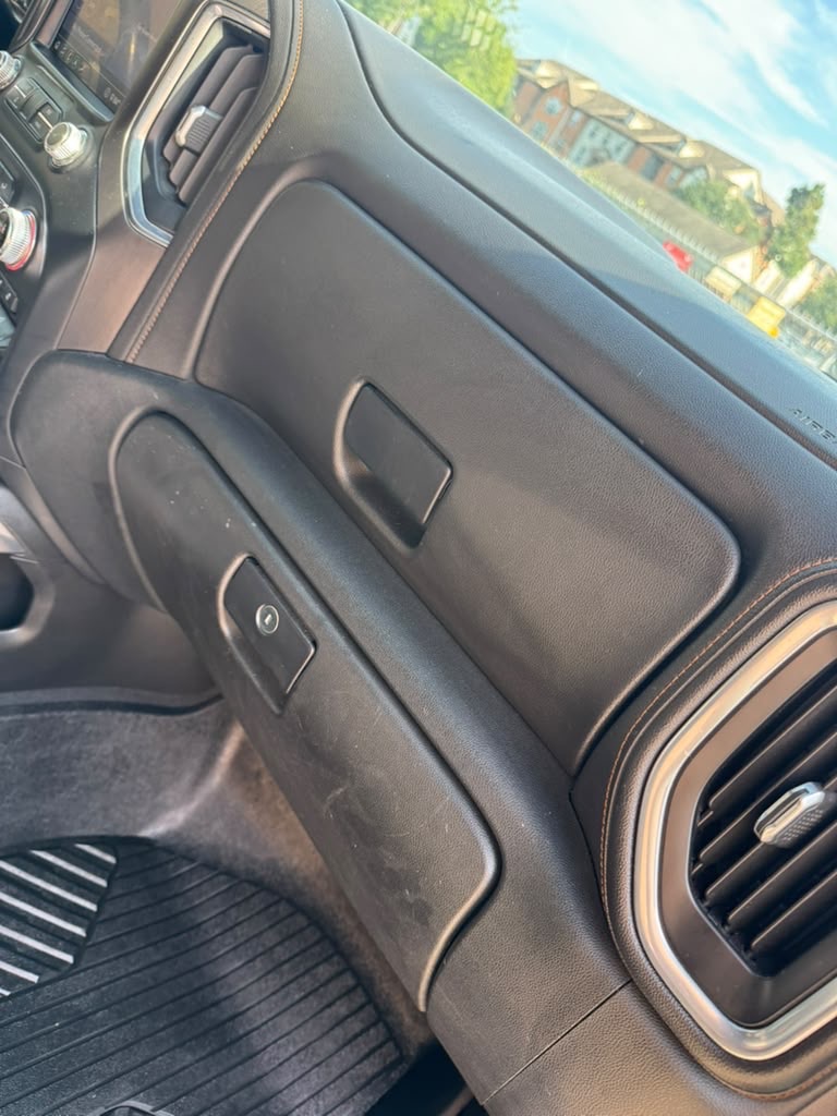 Photo 19 of this GMC SIERRA 1500