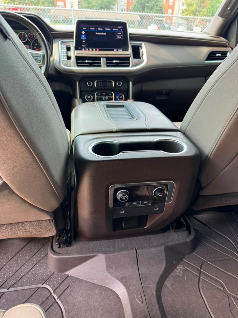 Photo 19 of this CHEVROLET TAHOE