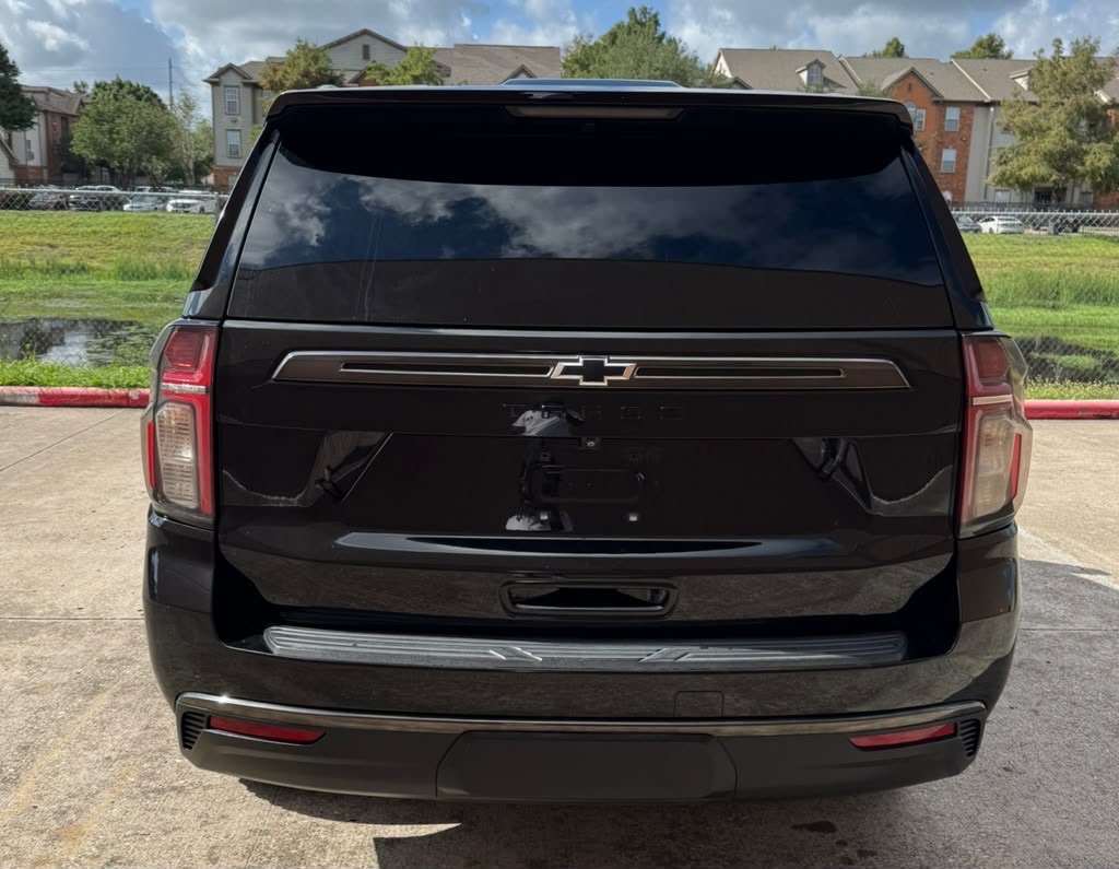 Photo 6 of this CHEVROLET TAHOE