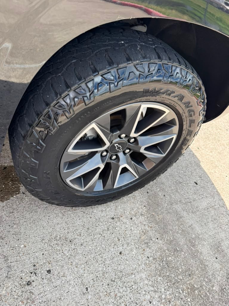 Photo 9 of this CHEVROLET TAHOE