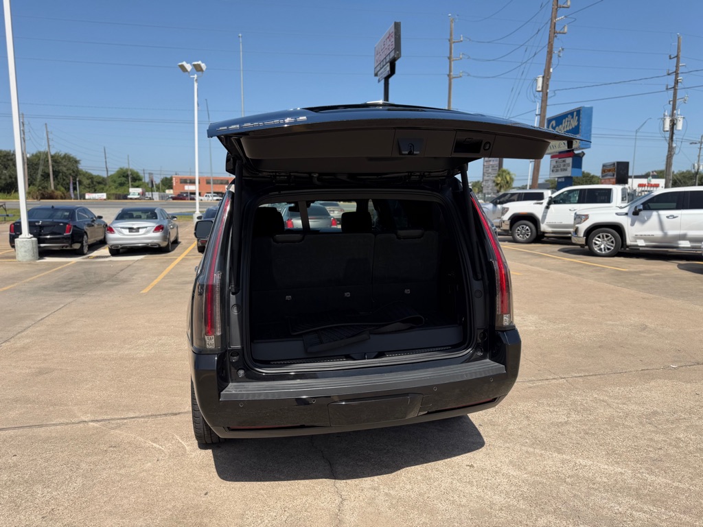 Photo 10 of this CADILLAC ESCALADE