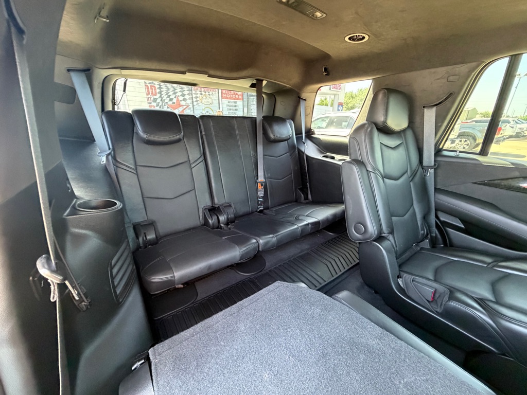 Photo 16 of this CADILLAC ESCALADE
