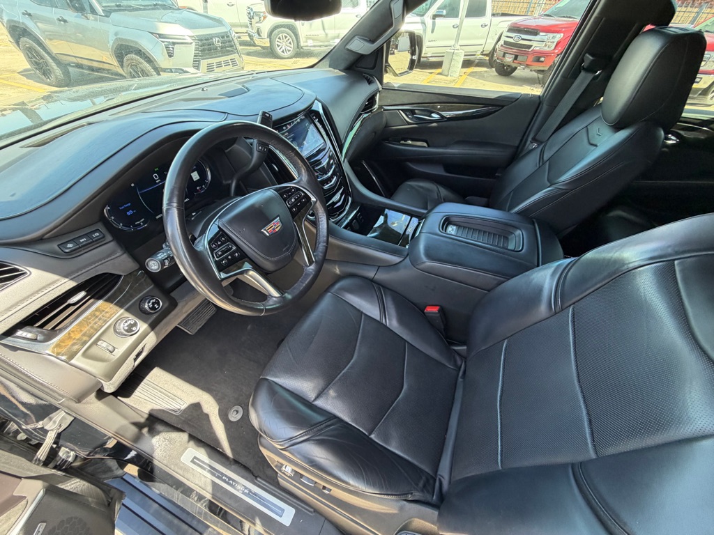 Photo 19 of this CADILLAC ESCALADE
